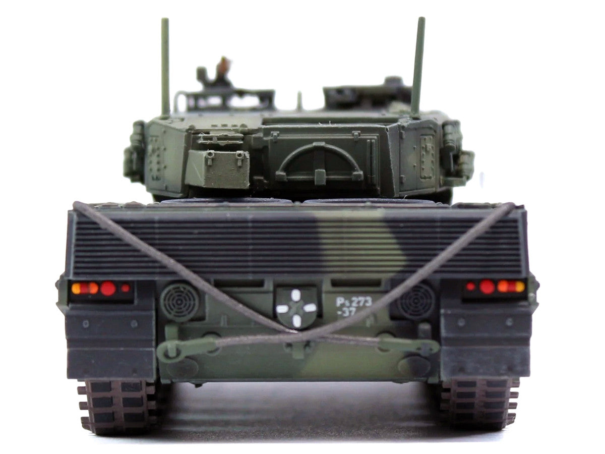 Leopard 2A4 Main Battle Tank "Finland" Finnish Army "Armor Premium" Series 1/72 Diecast Model by Panzerkampf-4