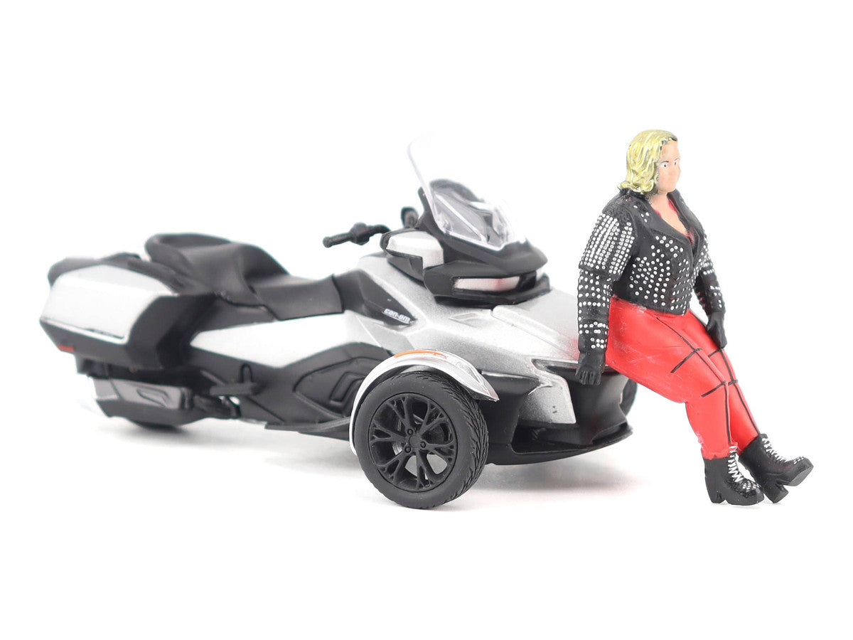 Can-Am Spyder RT 3-Wheel Motorcycle Hyper Silver Metallic with Driver Figure 1/32 Diecast Model by BRP Models-4
