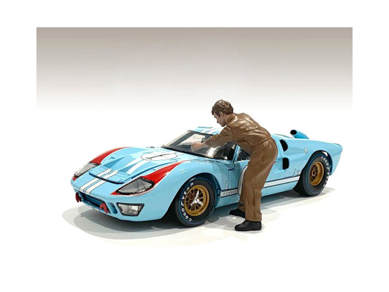 "Race Day 1" Figurine V for 1/24 Scale Models by American Diorama-0