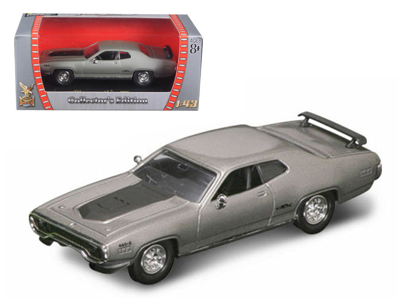 1971 Plymouth GTX 440 6 Pack Silver 1/43 Diecast Model Car by Road Signature-0