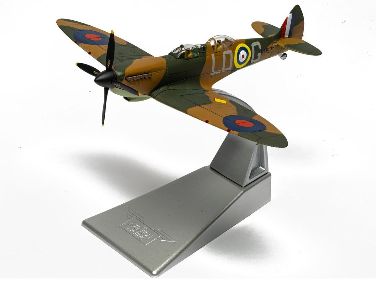 Supermarine Spitfire T.9 Aircraft "SM520 Spitfires.com Goodwood Aerodrome" British Royal Air Force "The Aviation Archive" Series 1/72 Diecast Model by Corgi-4