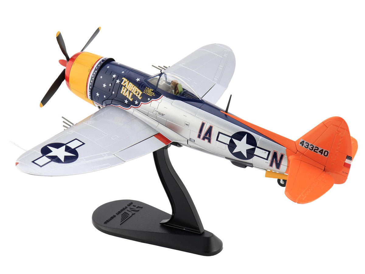 Republic P-47D Thunderbolt Aircraft "Tarheel Hal Lt. 'Ike' David 66 FS 358 FG" (1945) United States Army Air Forces "Air Power Series" 1/48 Diecast Model by Hobby Master-4
