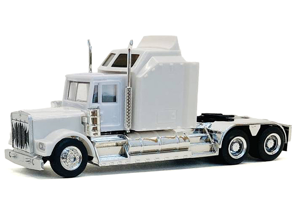 Kenworth W900 with Extra Large Sleeper White 1/87 (HO) Plastic Model Car by Promotex-1