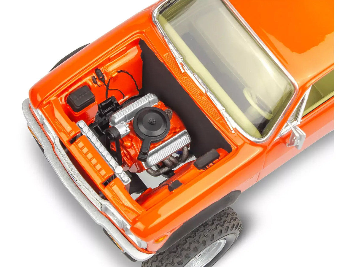 Level 4 Model Kit Chevrolet LUV 4x4 Pickup Truck "High Roller" 1/24 Scale Model by Revell-2