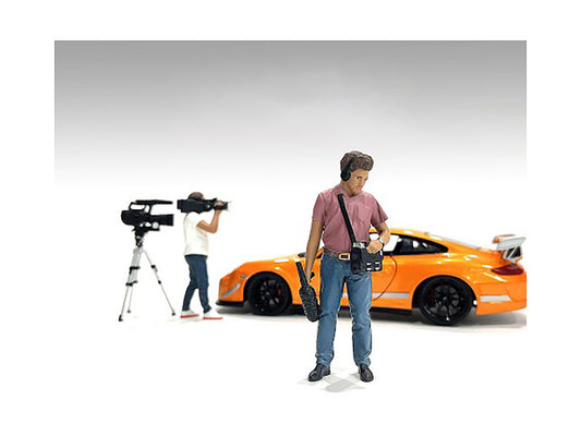 "On-Air" Figure 4 for 1/24 Scale Models by American Diorama-0