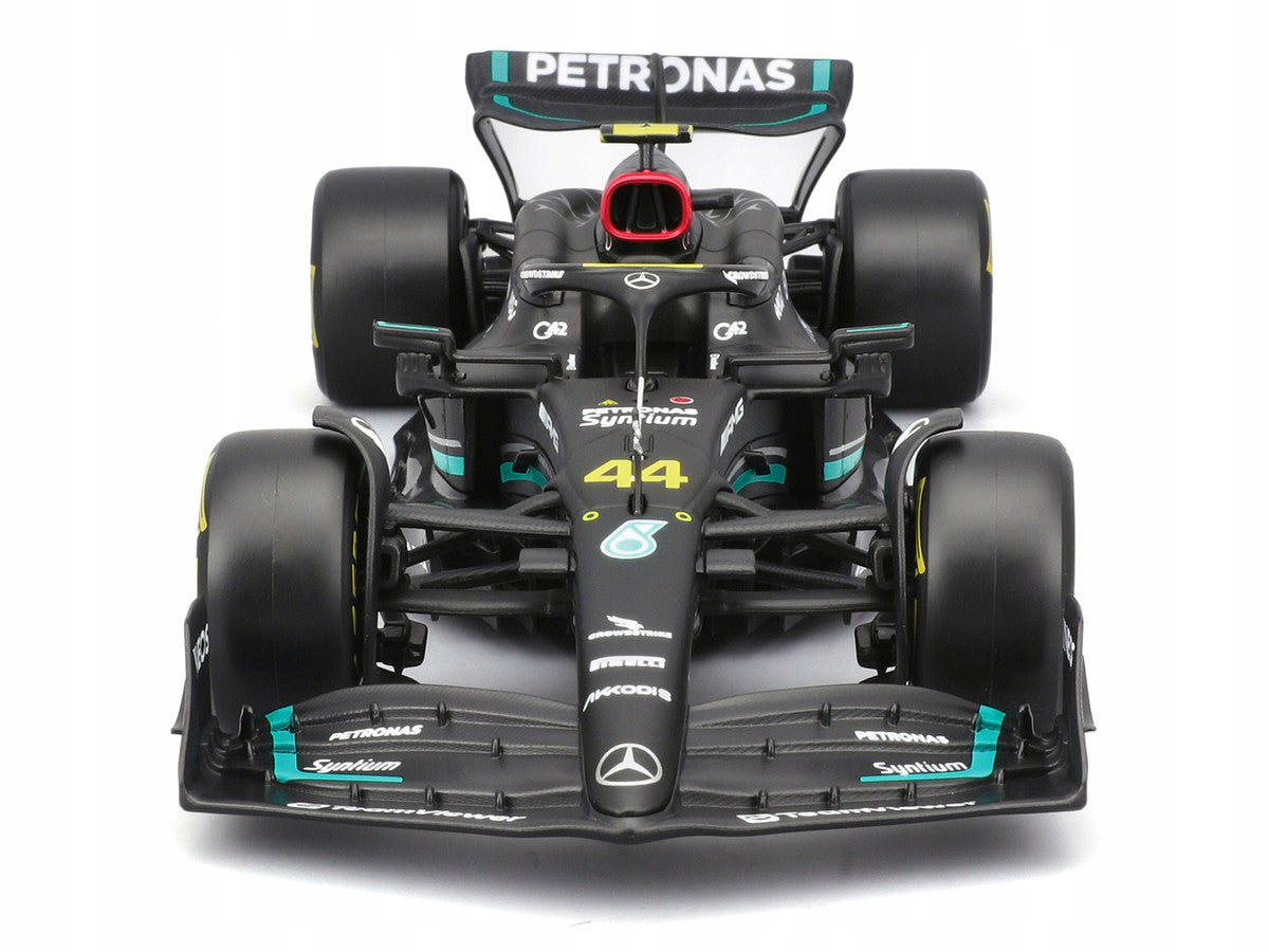 Mercedes-AMG F1 W14 E Performance #44 Lewis Hamilton "Petronas" Formula One F1 "World Championship" (2023) with Driver Figure "Race" Series 1/24 Diecast Model Car by Bburago-2
