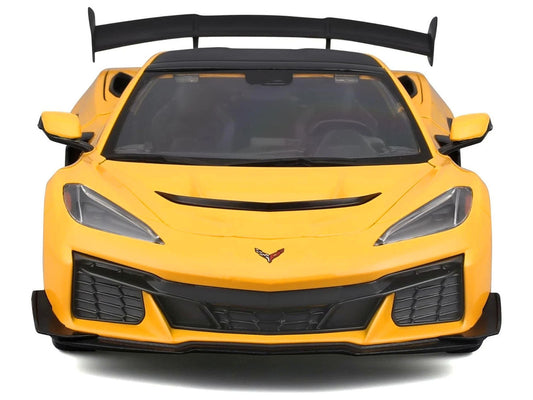 Chevrolet Corvette ZR1 Coupe Yellow with Carbon Top "Special Edition" Series 1/18 Diecast Model Car by Maisto-0