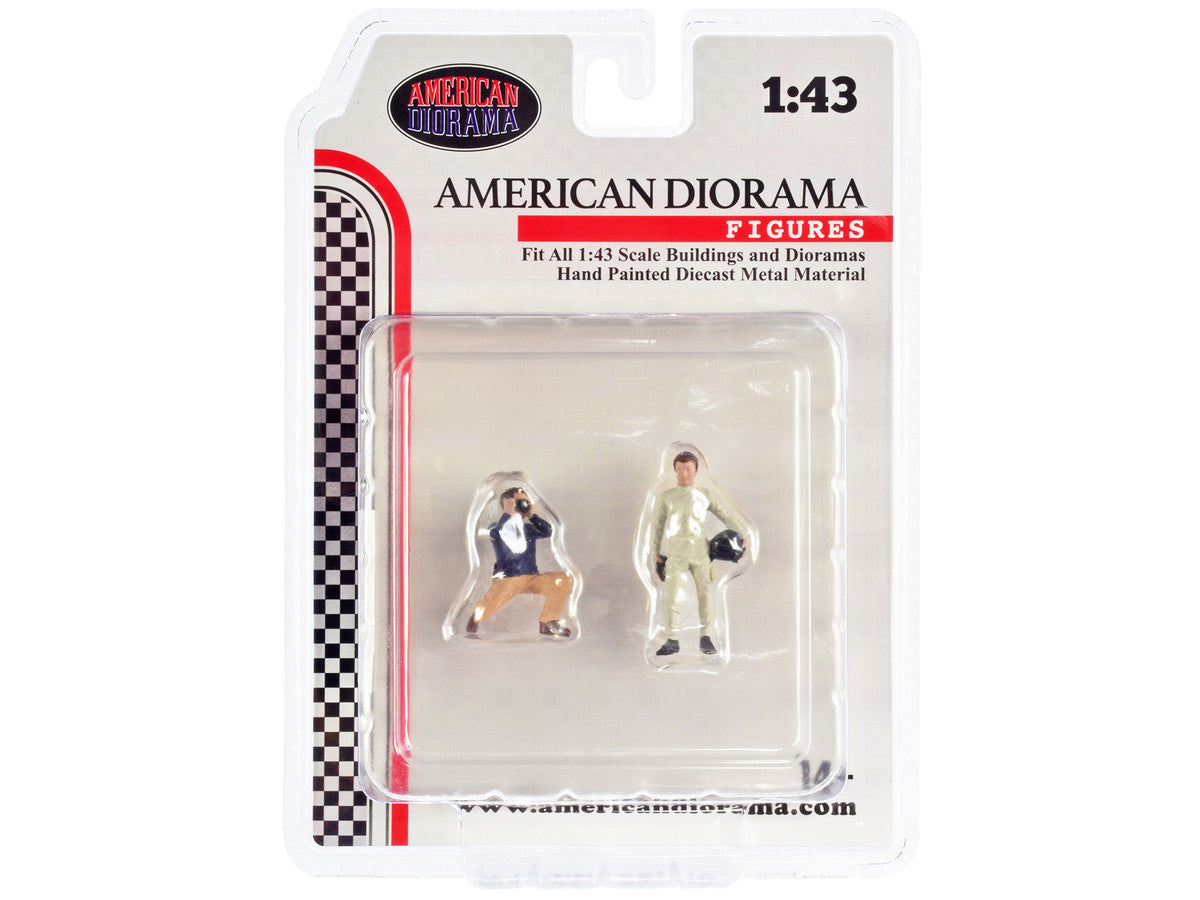 "Race Day" Two Diecast Figures Set 1 for 1/43 Scale Models by American Diorama-2