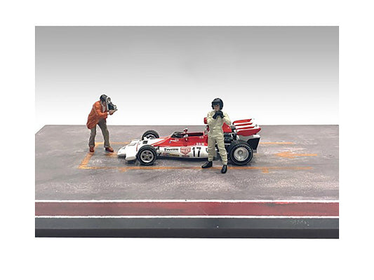"Race Day" Two Diecast Figures Set 2 for 1/43 Scale Models by American Diorama-0