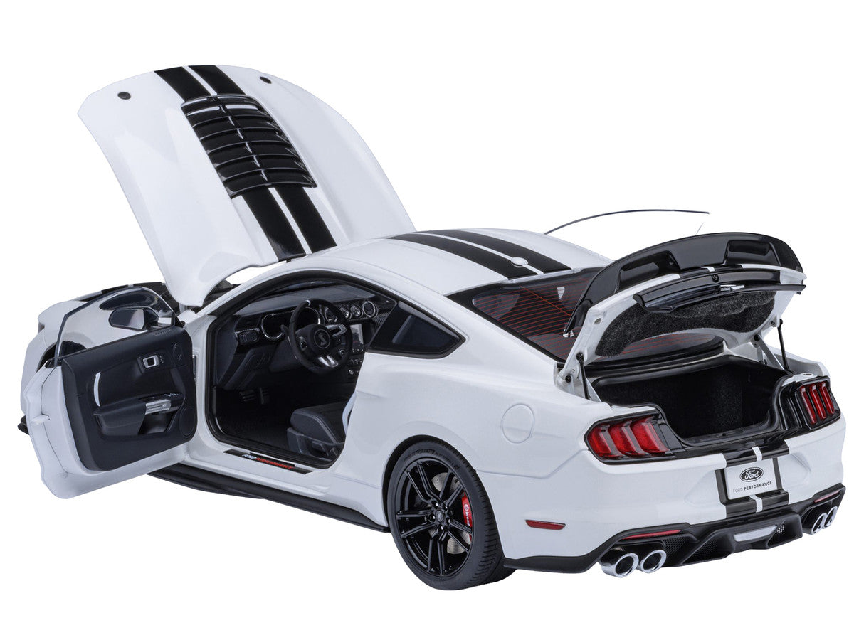 Ford Mustang Shelby GT500 Oxford White with Black Stripes 1/18 Model Car by Autoart-0
