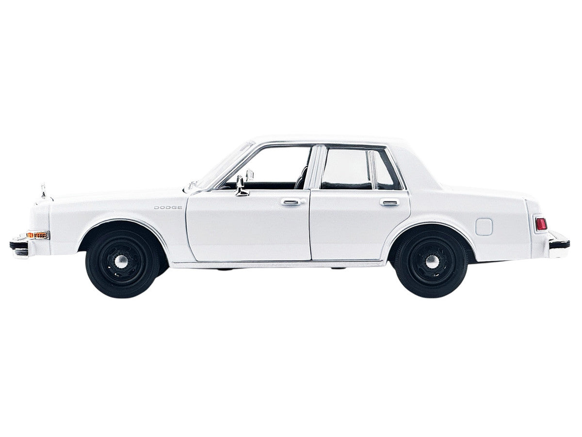 1986 Dodge Diplomat Police Car Unmarked White "Custom Builder's Kit" Series 1/24 Diecast Model Car by Motormax-2