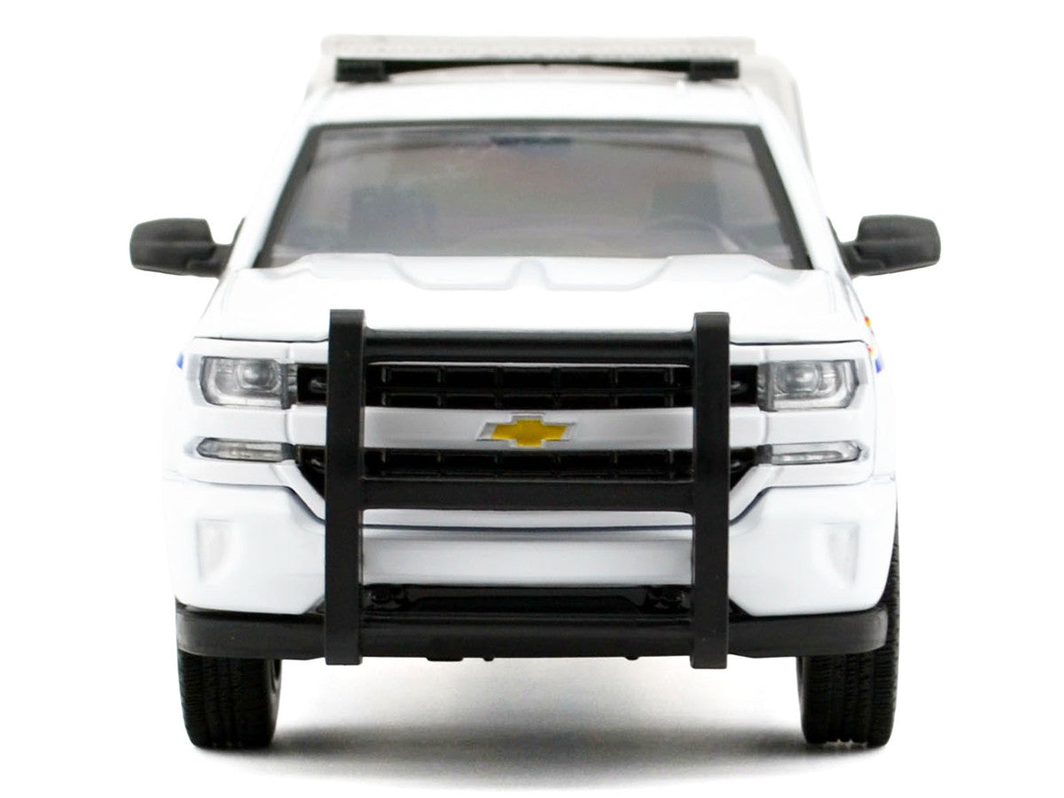 2017 Chevrolet Silverado 1500 LT Z71 Crew Cab Pickup Truck with Camper Box "Royal Canadian Mounted Police" White "Law Enforcement and Public Service" Series 1/27 Diecast Model Car by Motormax-2