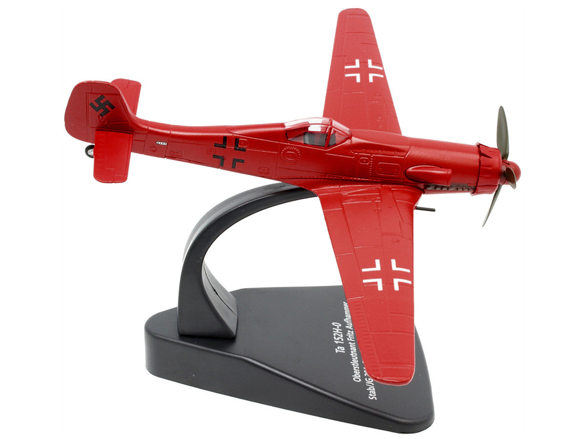 Focke-Wulf Ta 152H-0 War Plane Oberstleutnant Fritz Aufhammer Stab/JG 301 Stendall Airfield Germany (1945) "Oxford Aviation" Series 1/72 Diecast Model Airplane by Oxford Diecast-1