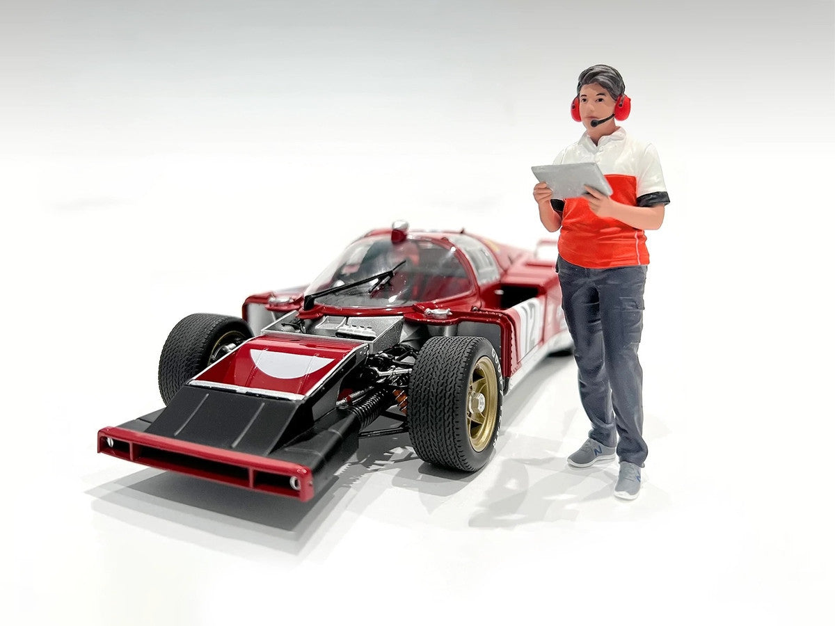 "Race Crew" Figure #3 for 1/24 Scale Models by American Diorama-1