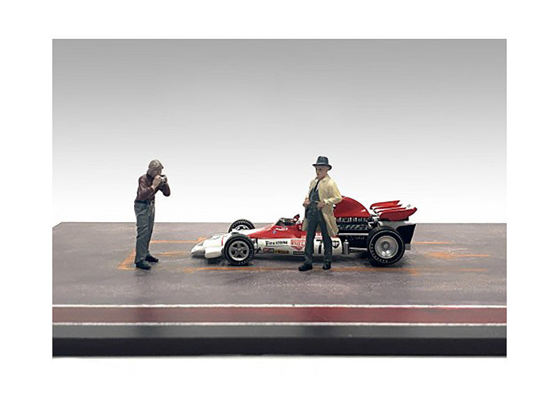 "Race Day" Two Diecast Figures Set 3 for 1/43 Scale Models by American Diorama-1
