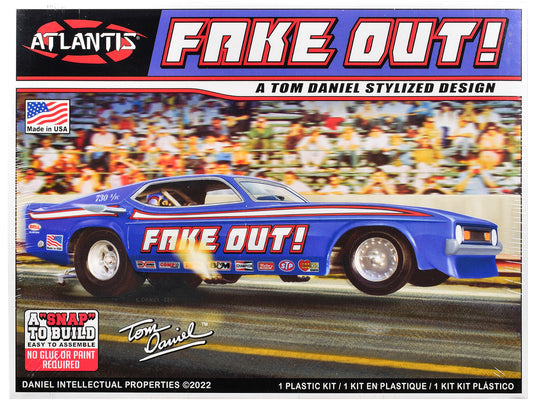 Model Kit Tom Daniel's "FAKE OUT!" Classic Funny Car (Snap-to-Build) 1/32 Scale Model by Atlantis-0