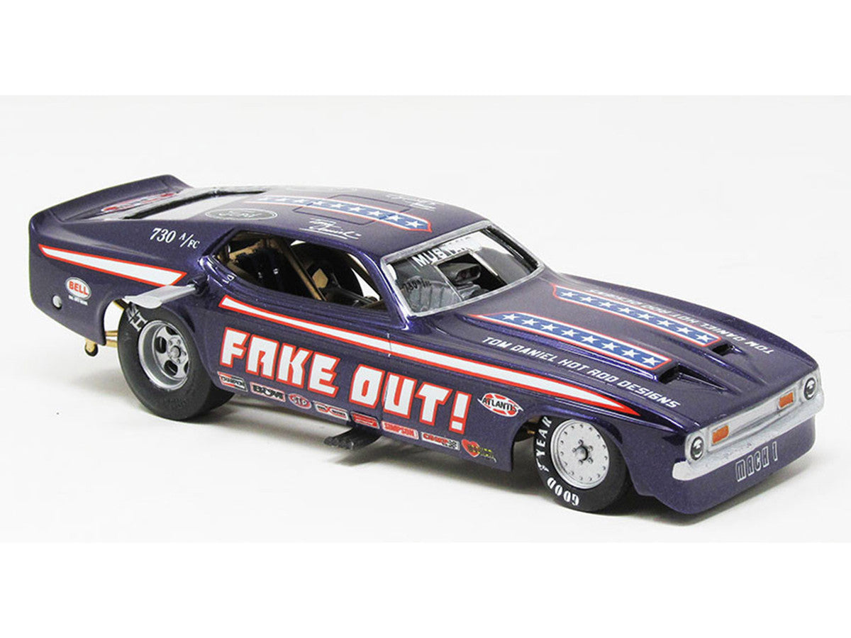 Model Kit Tom Daniel's "FAKE OUT!" Classic Funny Car (Snap-to-Build) 1/32 Scale Model by Atlantis-1