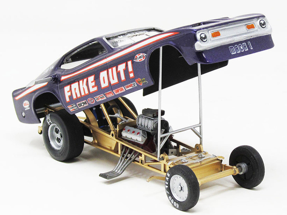 Model Kit Tom Daniel's "FAKE OUT!" Classic Funny Car (Snap-to-Build) 1/32 Scale Model by Atlantis-2