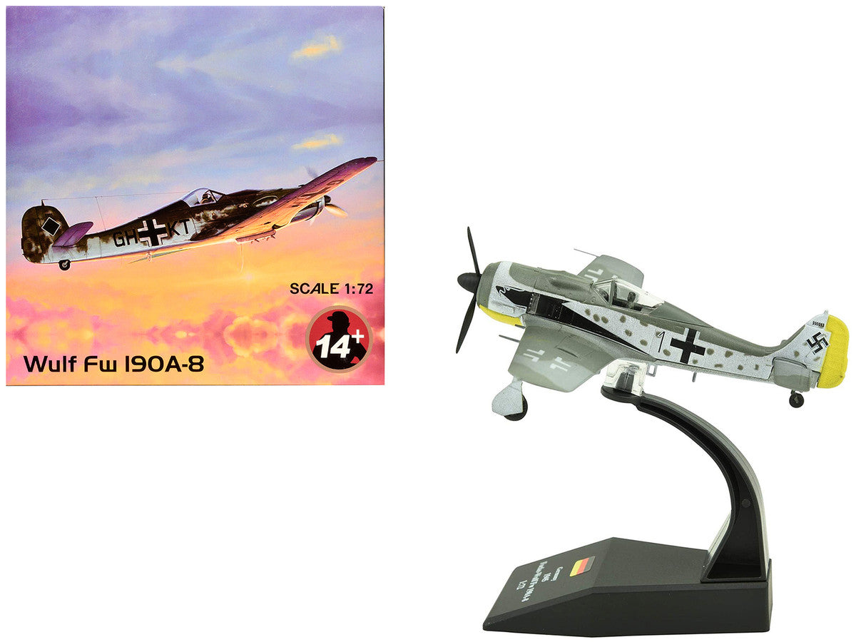 Focke-Wulf Fw 190A-8 Fighter Aircraft "98-Victory Ace Staffelkapitaen Horst Hannig I./JG 2 Triqueville France" (1943) German Luftwaffe 1/72 Diecast Model Airplane-0