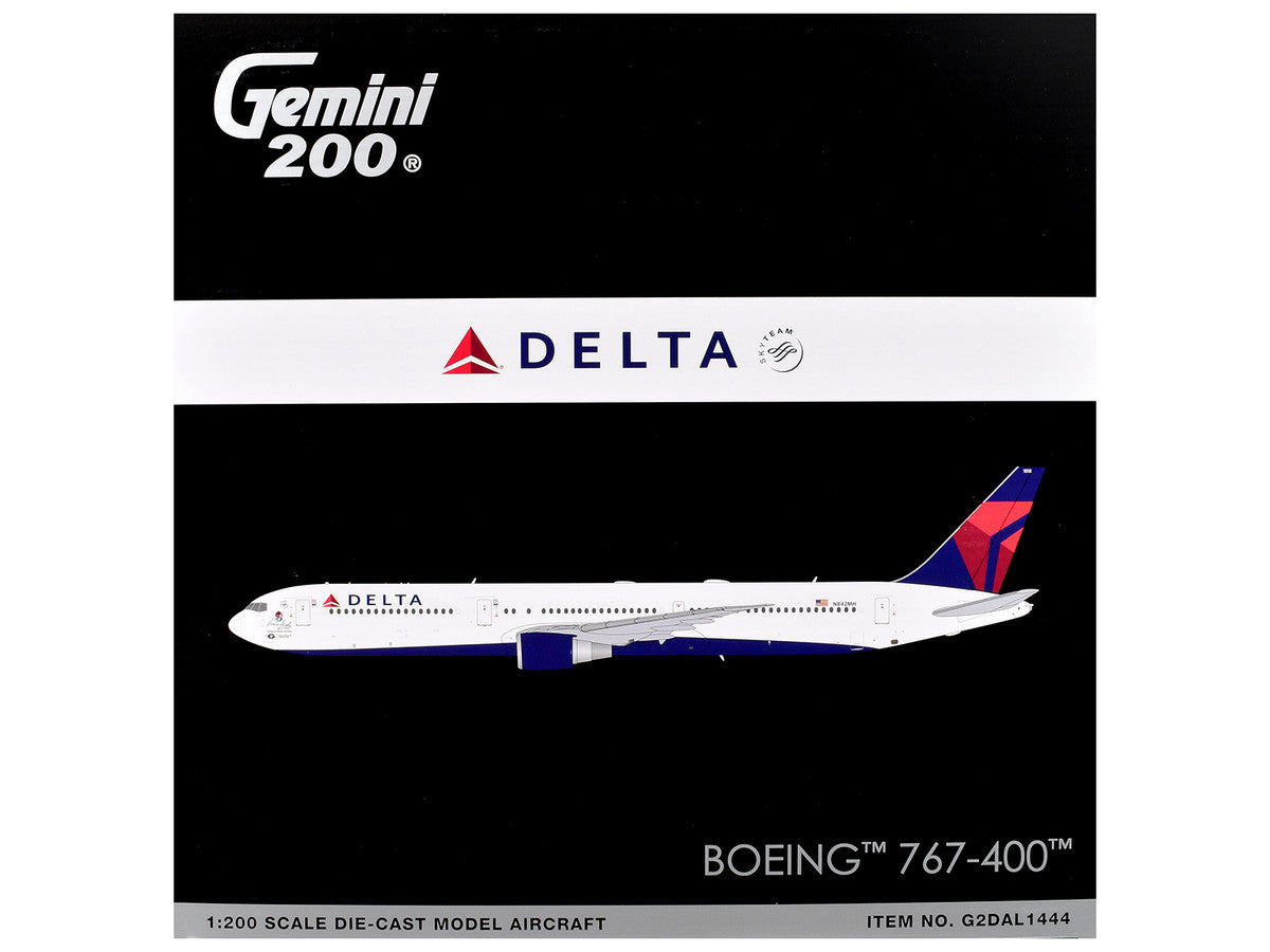 Boeing 767-400ER Commercial Aircraft "Delta Air Lines" (N482MH) White with Blue and Red Tail "Gemini 200" 1/200 Diecast Model Airplane by GeminiJets-2