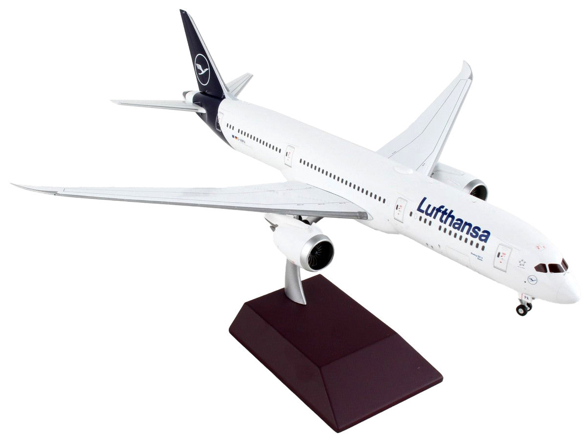 Boeing 787-9 Commercial Aircraft "Lufthansa" White with Blue Tail "Gemini 200" Series 1/200 Diecast Model Airplane by GeminiJets-2