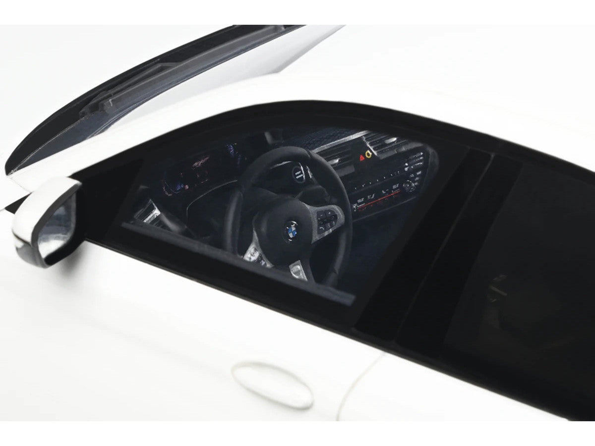 2023 BMW 545e xDrive M Sport Alpine White 1/18 Model Car by GT Spirit-2