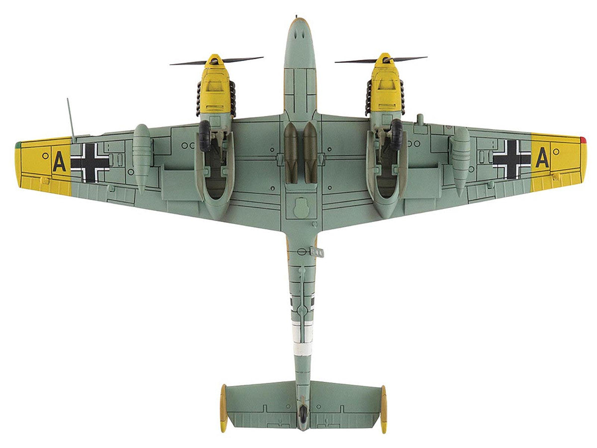 Messerschmitt BF 110E-2 Trop Fighter Aircraft "3U+AR 7./ZG26 Italy" (1941) German Luftwaffe "Air Power Series" 1/72 Diecast Model by Hobby Master-3