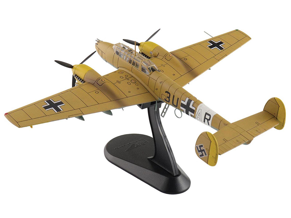 Messerschmitt BF 110E-2 Trop Fighter Aircraft "3U+AR 7./ZG26 Italy" (1941) German Luftwaffe "Air Power Series" 1/72 Diecast Model by Hobby Master-4