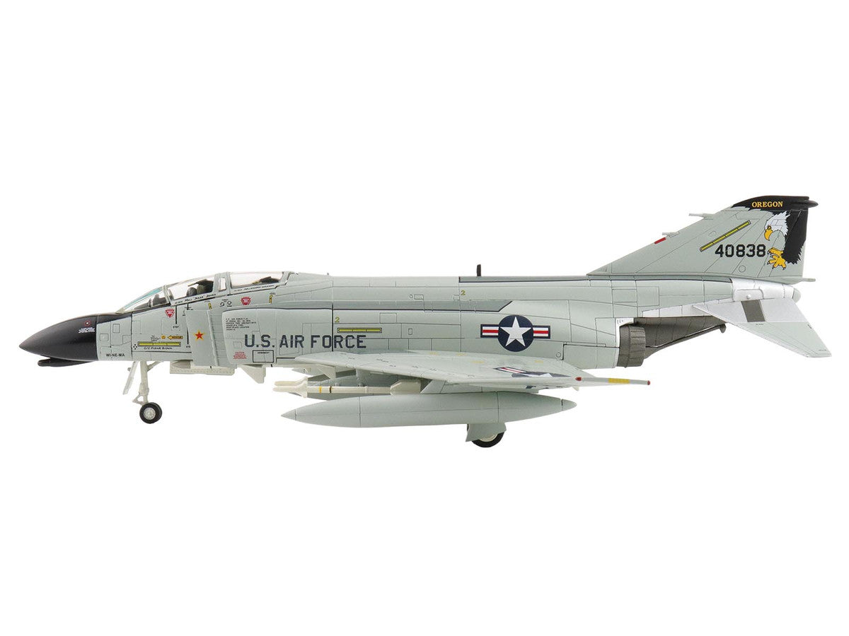 McDonnell Douglas F-4C Phantom II Fighter-Bomber Aircraft "40838 114th Tactical Fighter Training Squadron Oregon Air National Guard" (1980) United States Air Force "Air Power Series" 1/72 Diecast Model by Hobby Master-0