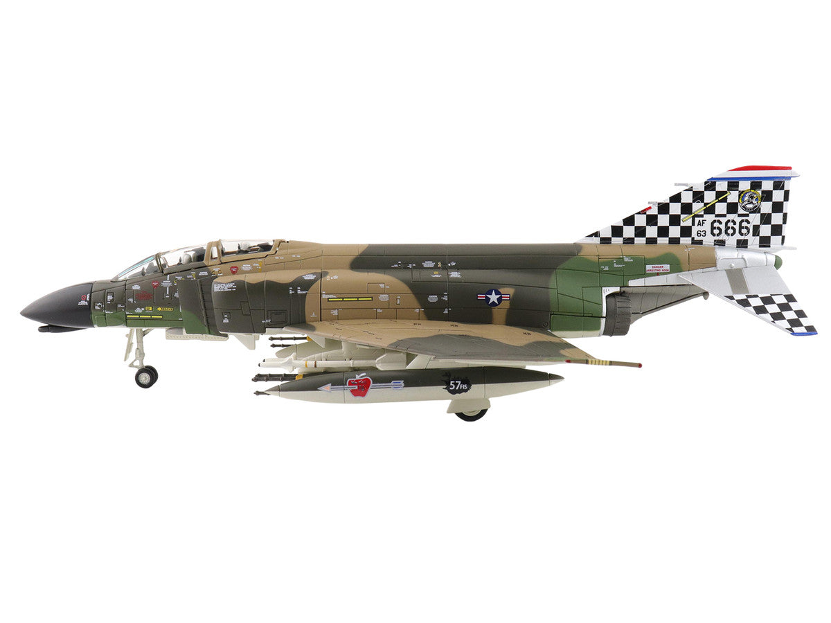 McDonnell Douglas F-4C Phantom II Fighter-Bomber Aircraft "63-7666 William Tell 57th FIS Keflavik Airport Iceland" (1977) United States Air Force "Air Power Series" 1/72 Diecast Model by Hobby Master-1