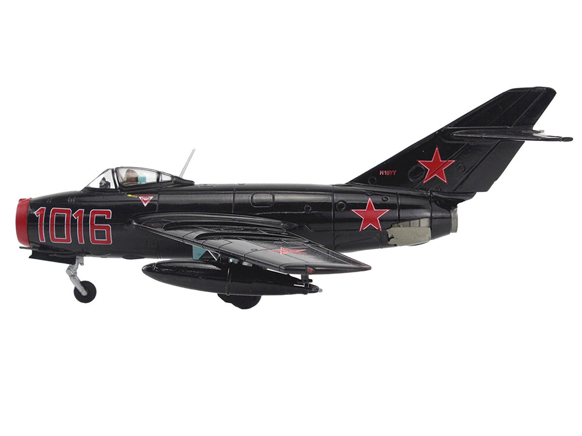 Mikoyan-Gurevich MiG-15Bis Fighter Aircraft "Experimental Combat Air Museum Kansas" "Air Power Series" 1/72 Diecast Model by Hobby Master-1