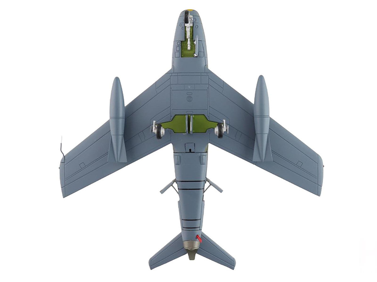 Canadair Sabre Mk.6 Fighter Aircraft "23622 430 Squadron" (1950s) Royal Canadian Air Force "Air Power Series" 1/72 Diecast Model by Hobby Master-1