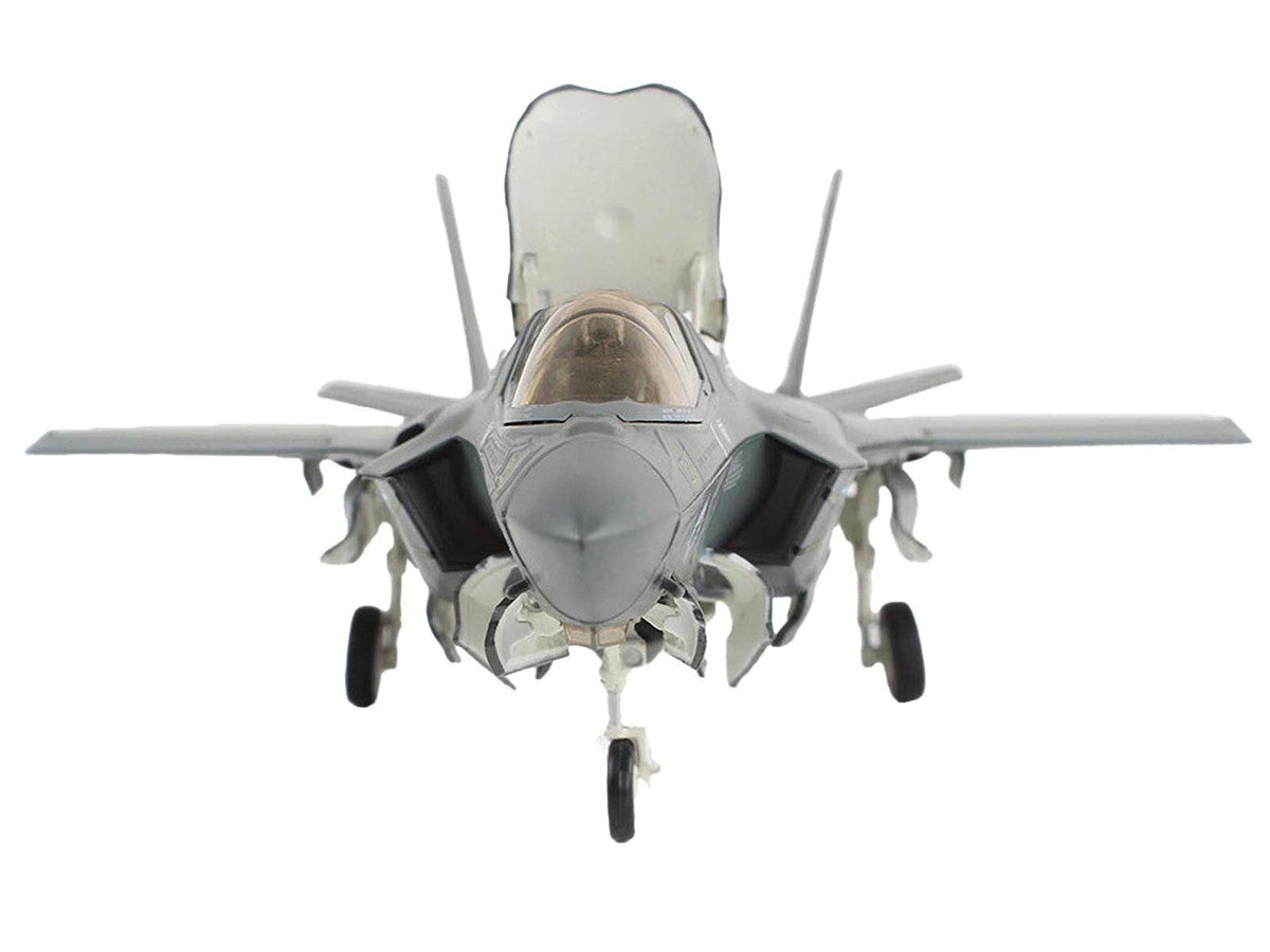 Lockheed Martin F-35B Lightning II Aircraft "Black Death VMFA-542 MCAS Cherry Point" (2023) United States Marine Corps "Air Power Series" 1/72 Diecast Model by Hobby Master-0