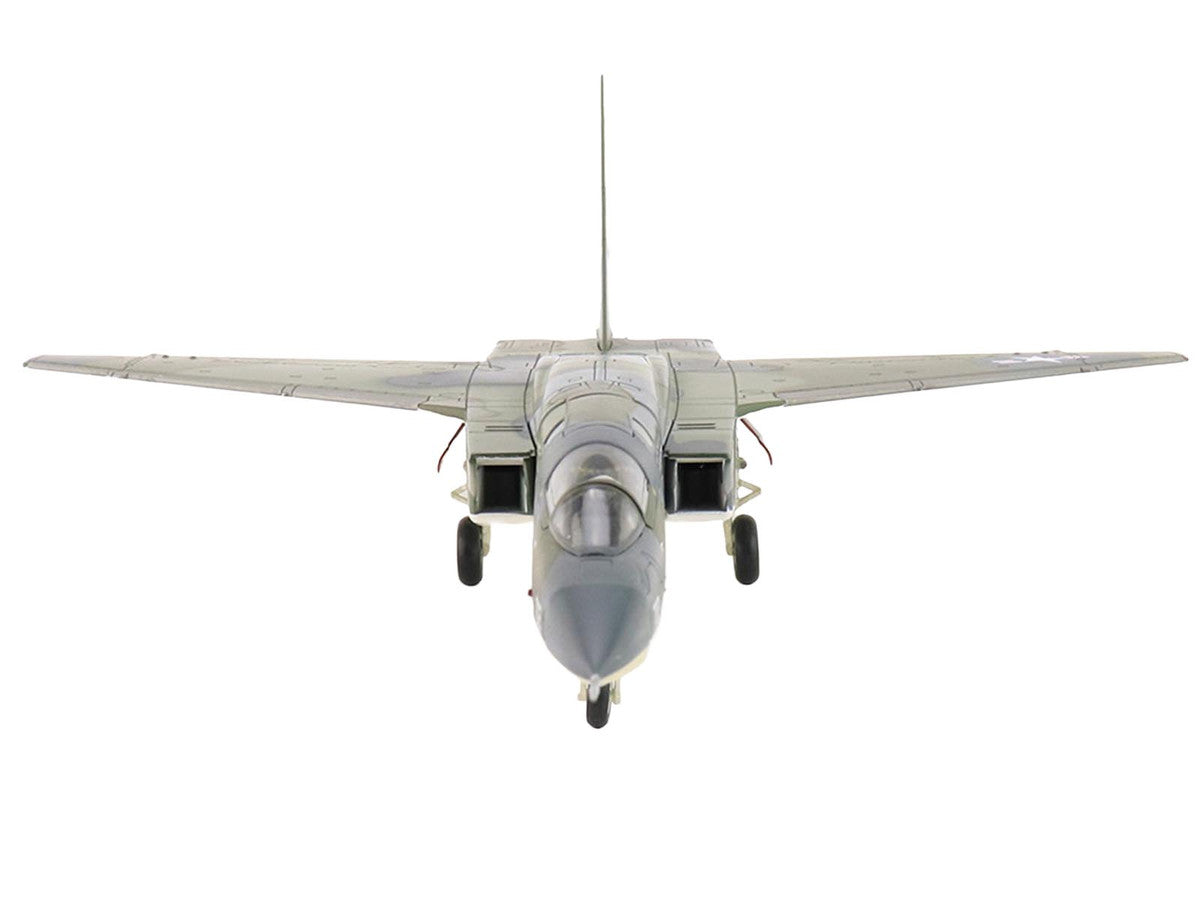 North American RA-5C Vigilante Aircraft "149313 RVAH-6 Fleurs Experimental Scheme USS Constellation" (1966) United States Navy "Air Power Series" 1/72 Diecast Model by Hobby Master-2