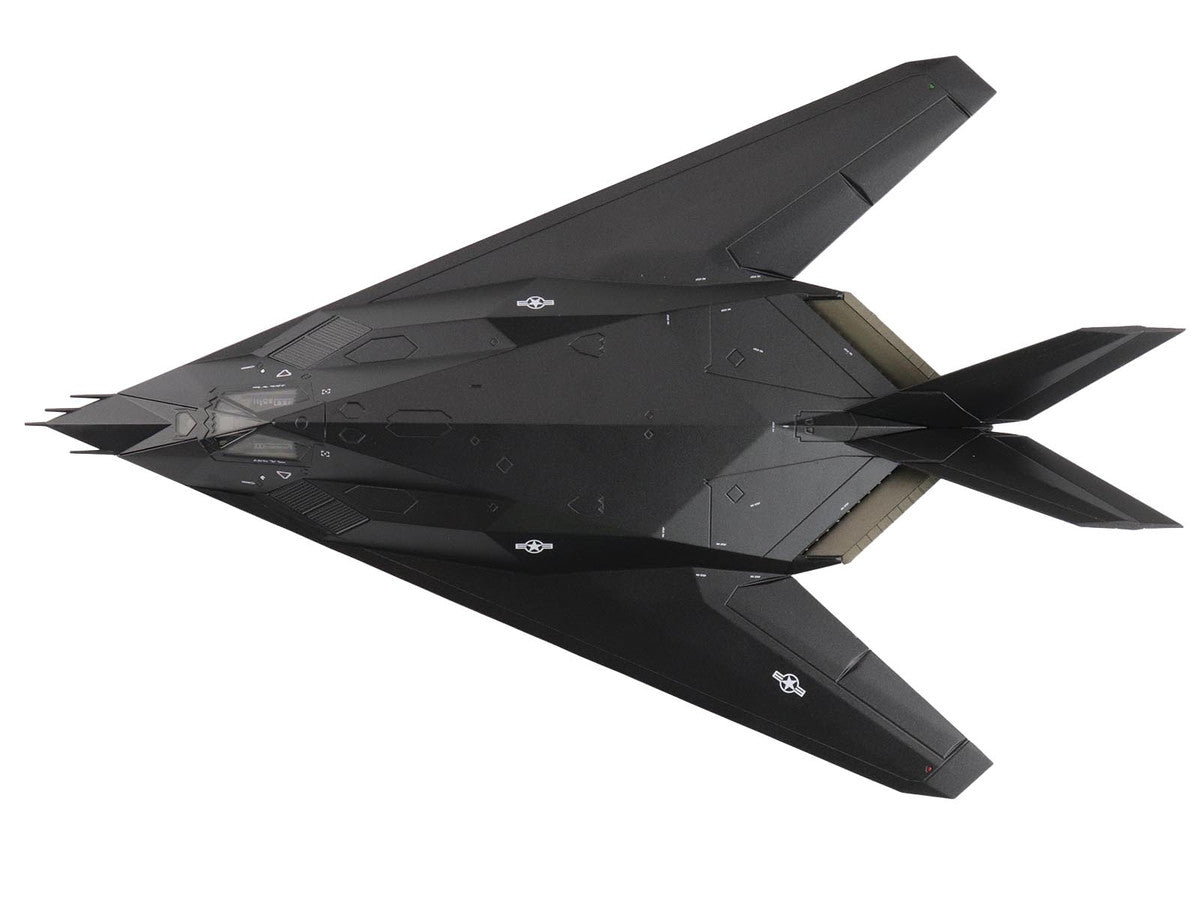 Lockheed YF-117 Nighthawk Stealth Aircraft "79-10782 410th FTS Edwards AFB" (2005) United States Air Force "Air Power Series" 1/72 Diecast Model by Hobby Master-3