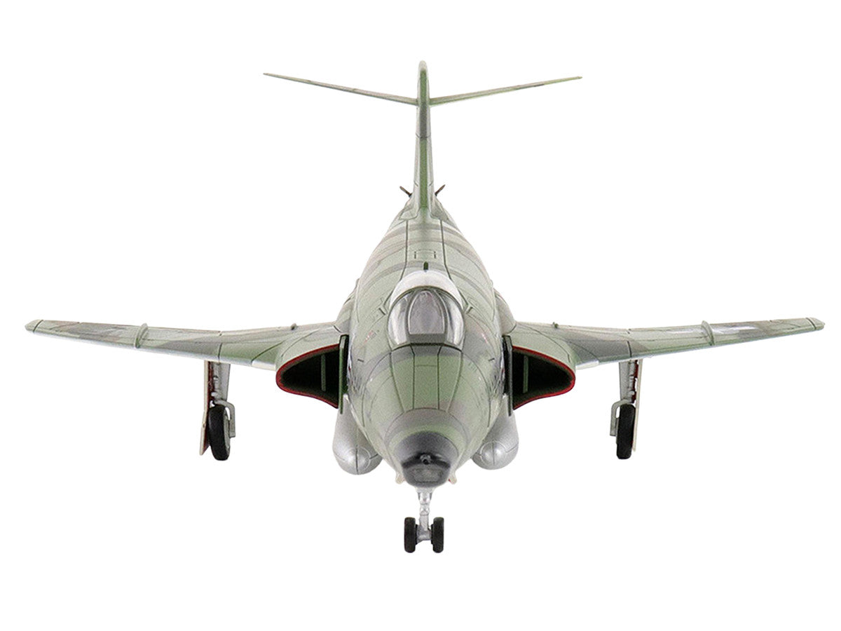 McDonnell RF-101A Voodoo Fighter Aircraft "54-1512 363rd Tactical Reconnaissance Wing Udorn Royal Thai Air Force Base" (1965) United States Air Force "Air Power Series" 1/72 Diecast Model by Hobby Master-2