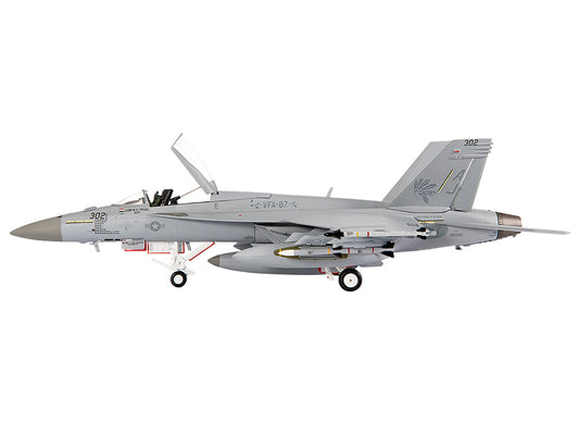 Boeing F/A-18E Super Hornet Aircraft "VFA-87 Golden Warriors USS George H. W. Bush" (2017) United States Navy 1/72 Diecast Model by JC Wings-0