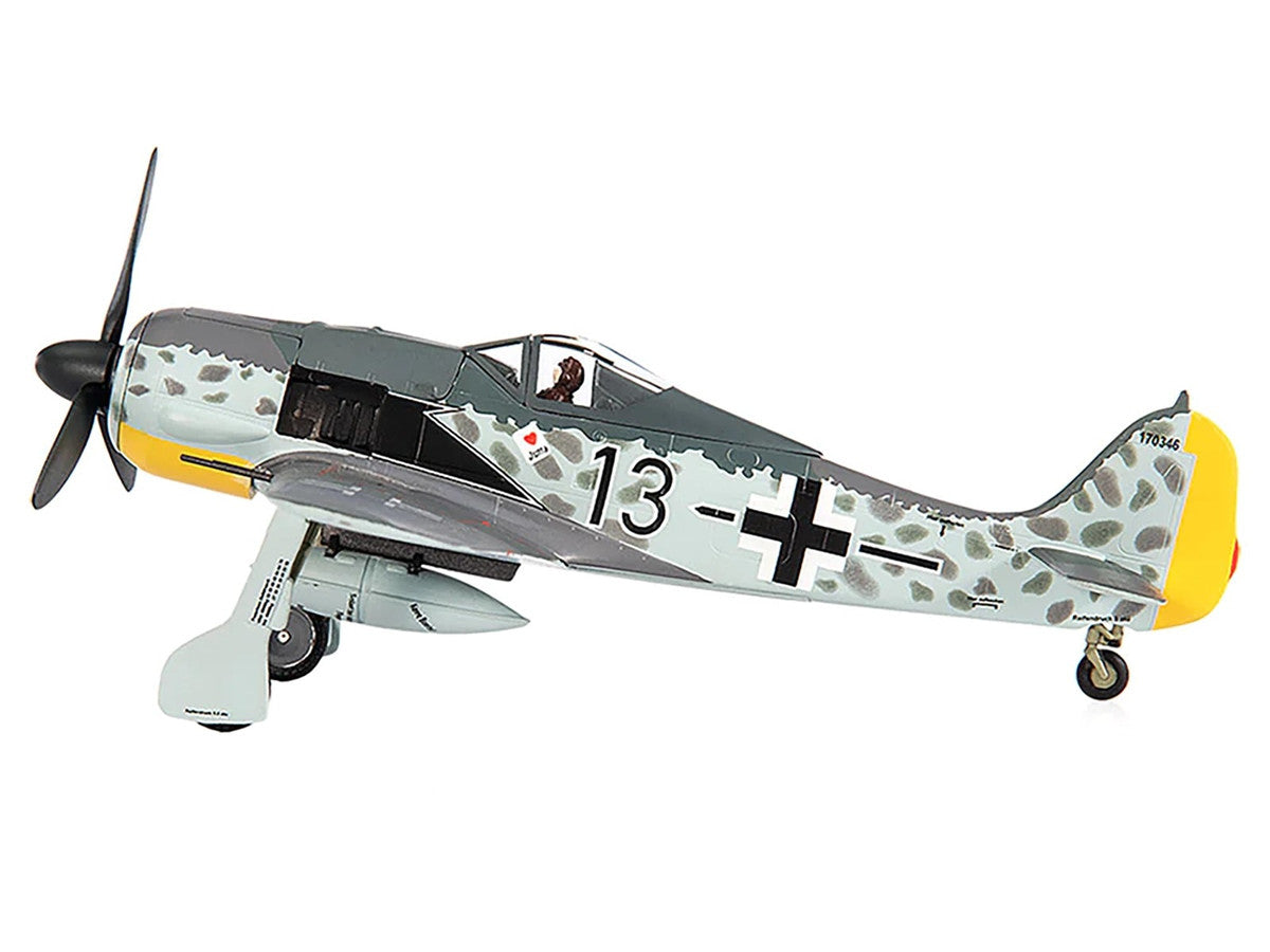 Focke-Wulf Fw 190A-8 Fighter Aircraft "JG 26 Schlageter France" (1945) German Luftwaffe 1/72 Diecast Model by JC Wings-1