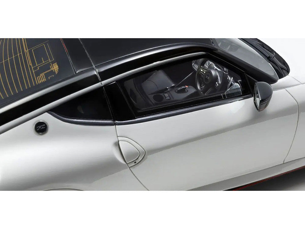 Nissan Fairlady Z NISMO RHD (Right Hand Drive) White with Black Top 1/18 Model Car by Kyosho-1