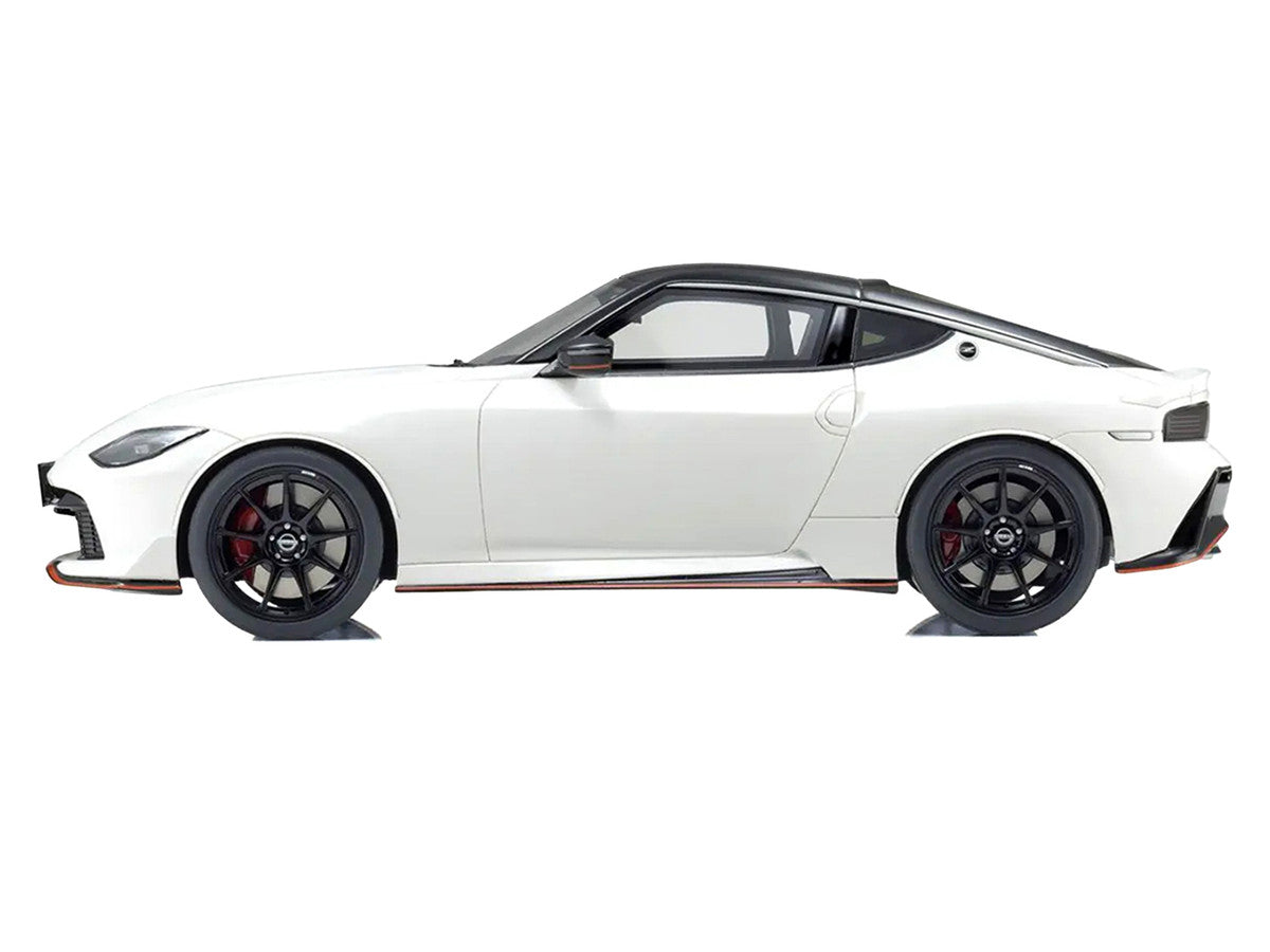 Nissan Fairlady Z NISMO RHD (Right Hand Drive) White with Black Top 1/18 Model Car by Kyosho-2