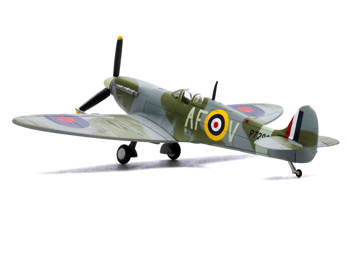 Supermarine Spitfire Mk IIa Fighter Aircraft "P7290 Air Fighting Development Unit RAF Duxford" (1942) Royal Air Force 1/72 Diecast Model by Legion-1