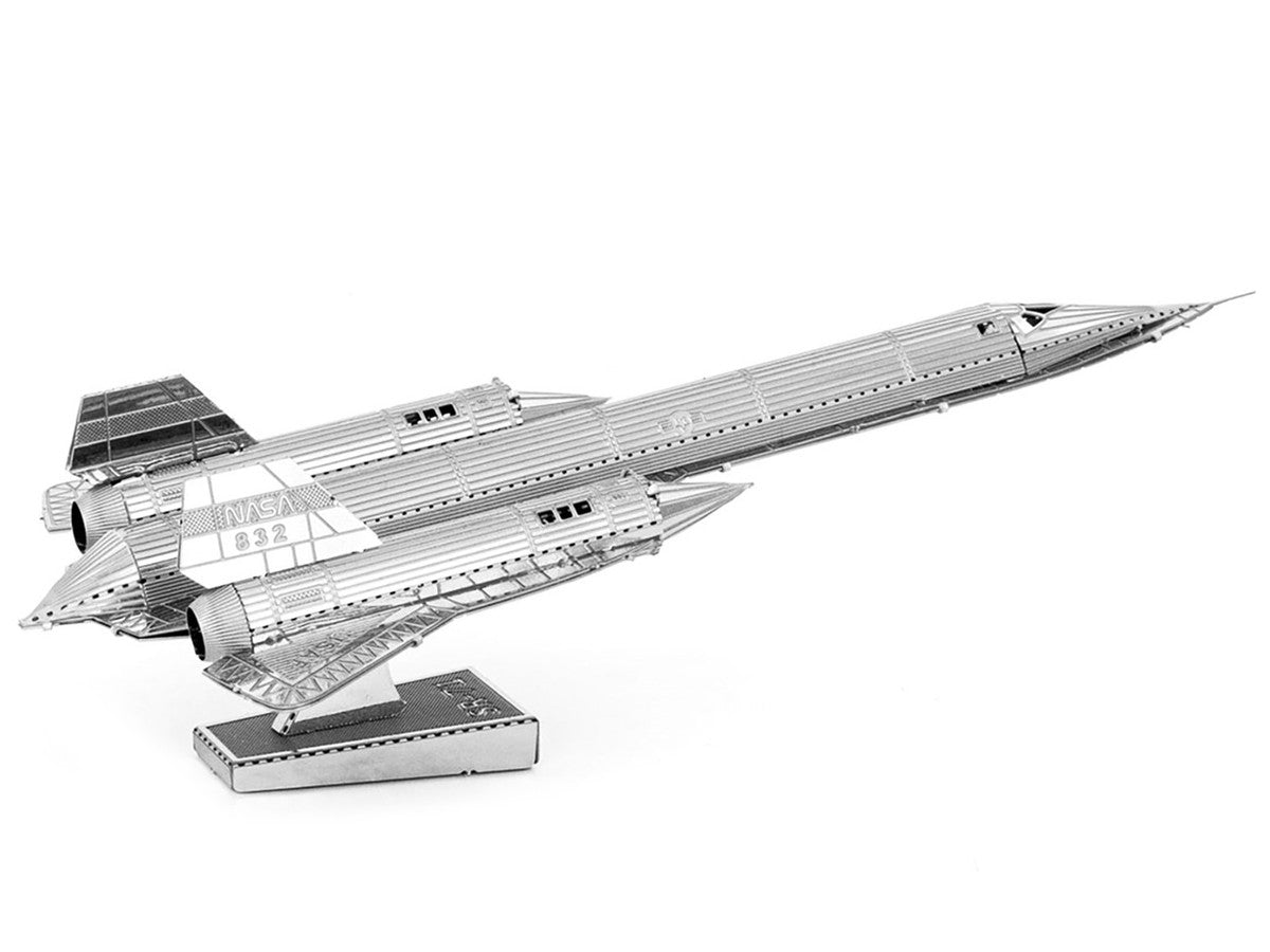 Model Kit Lockheed Martin SR-71 Blackbird Aircraft (Moderate Difficulty) Steel Model by Metal Earth-2