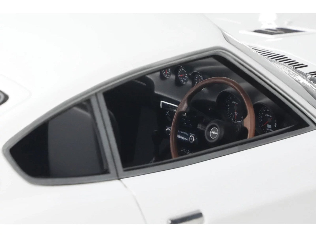 2015 Nissan PANDEM Fairlady Z RHD (Right Hand Drive) White Limited Edition to 2000 pieces Worldwide 1/18 Model Car by Otto Mobile-1
