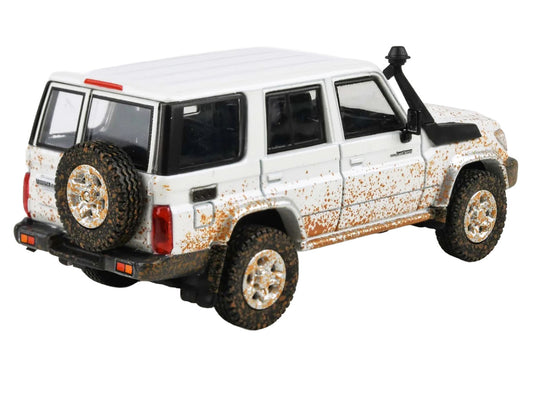 2014 Toyota Land Cruiser 76 White (Dirty Off Road Effect) 1/64 Diecast Model Car by Paragon Models-0