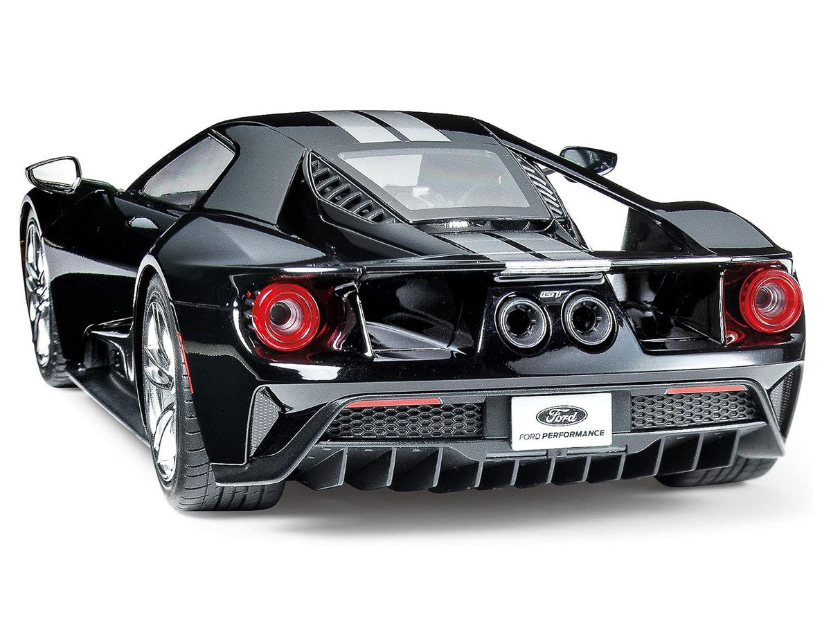 Model Kit Ford GT 1/24 Scale Model by Tamiya-1