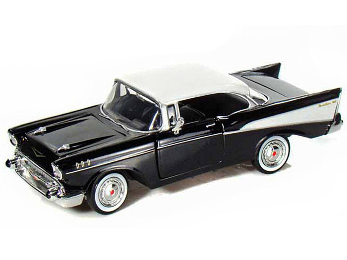 1957 Chevrolet Bel Air Black with White Top 1/24 Diecast Model Car by Motormax-1